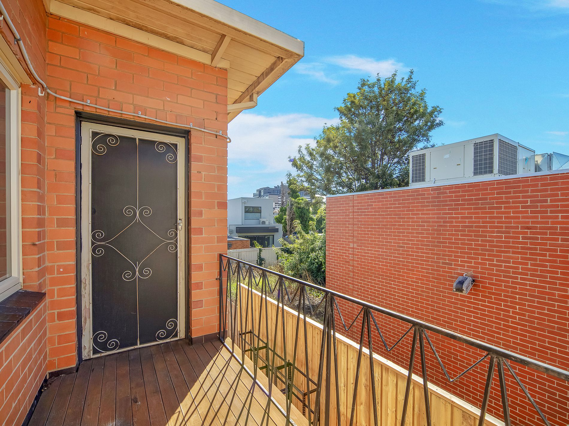 8 / 1A Gilbertson Street, Essendon