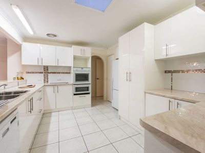 39 Narelle Crescent, Rochedale South
