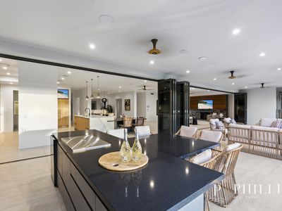 2515 Cressbrook Drive , Hope Island