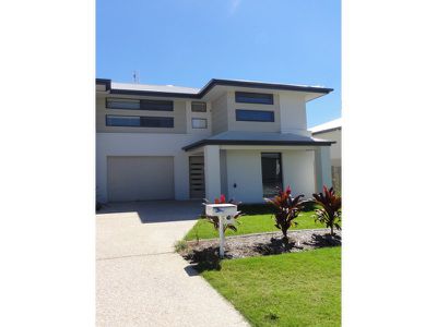 2 / 12 Gumtree Crescent, Upper Coomera