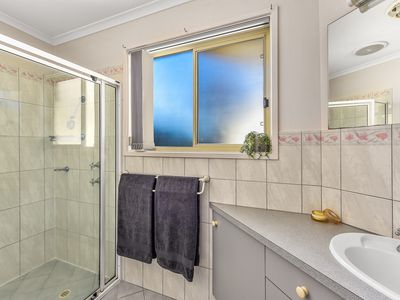 24 Shalamar Crescent, Mount Gambier