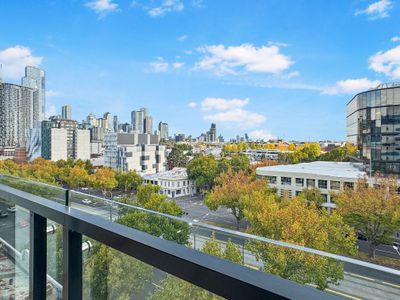 606 / 95 Berkeley Street, Melbourne