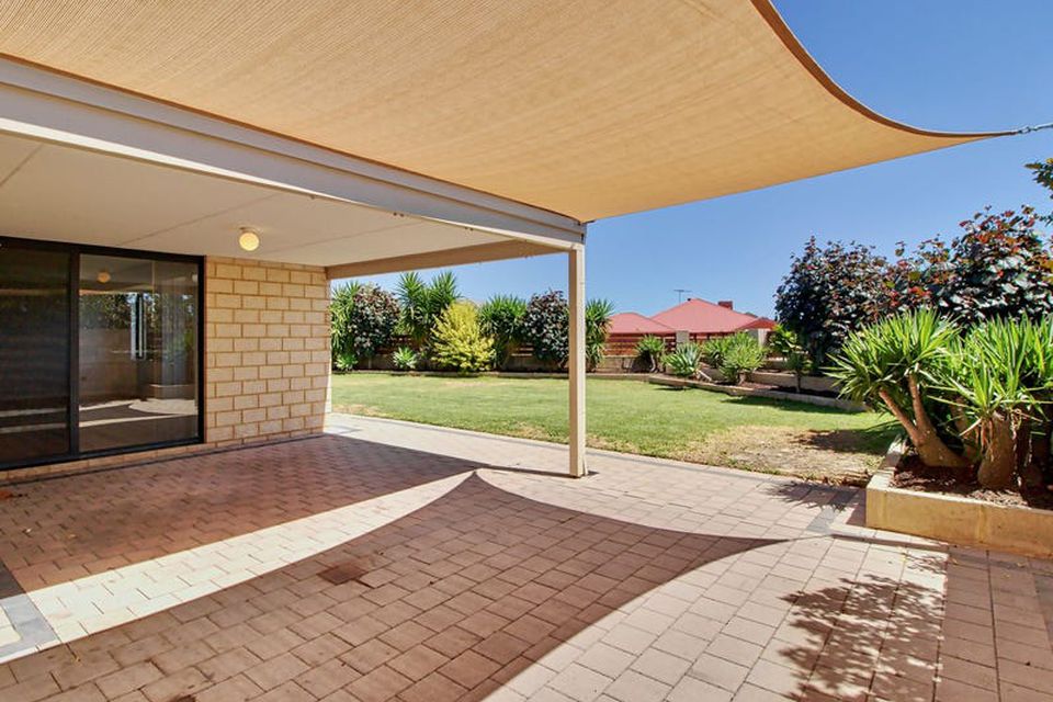 17 Forward Street , Baldivis