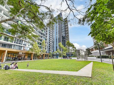 2001 / 9 Brodie Spark Drive, Wolli Creek
