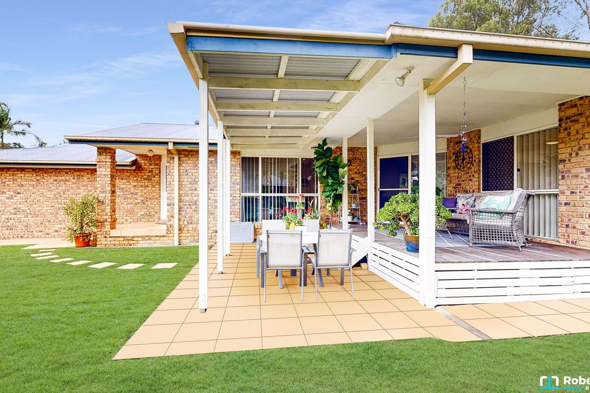 11 Hoylake Court, Tewantin