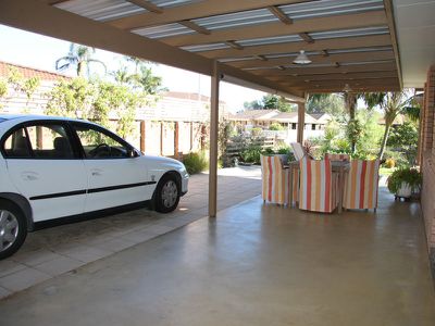 88 Elizabeth Parade, Forster