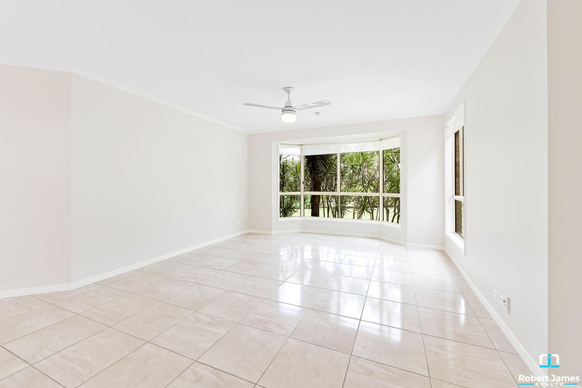 27 Tinaroo Place, Tewantin