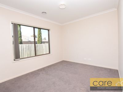 38 Peridot Avenue, Officer