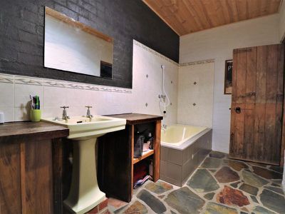 285 Cowles Rd, Northwood