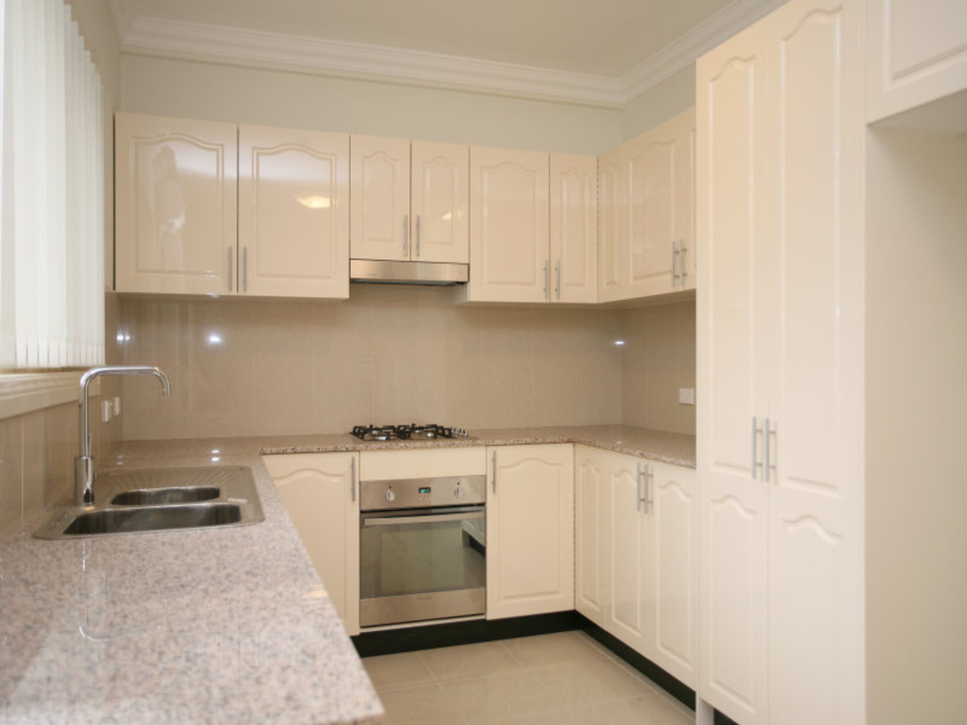 3 /  5, 9-13 Rawson Avenue,, PENRITH