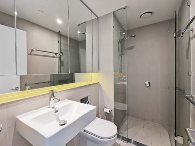 503S / 883 Collins Street, Docklands