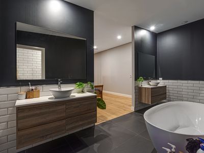 39 Victory Parade, Yanchep