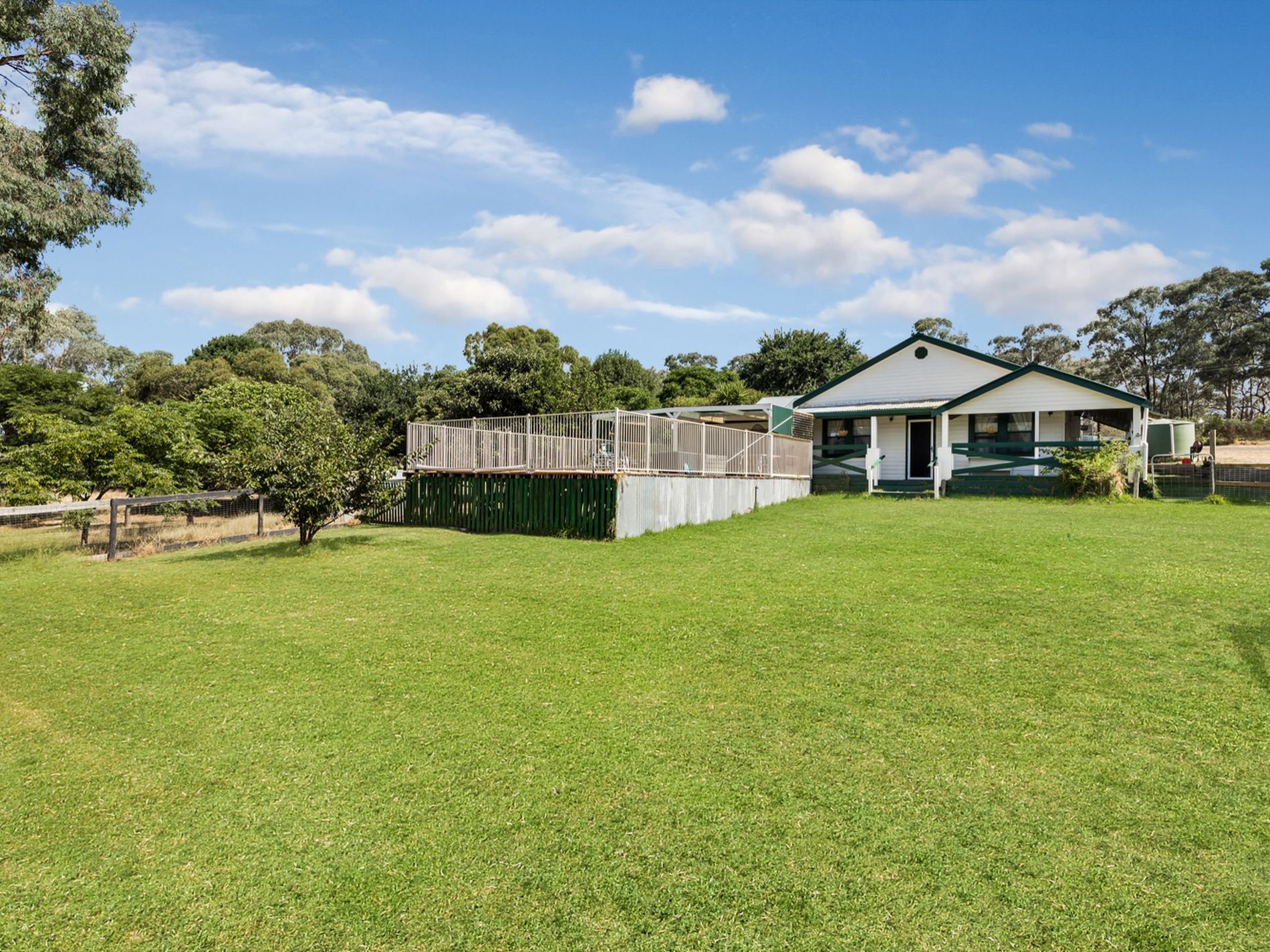 6 McClellans Crescent, Heathcote