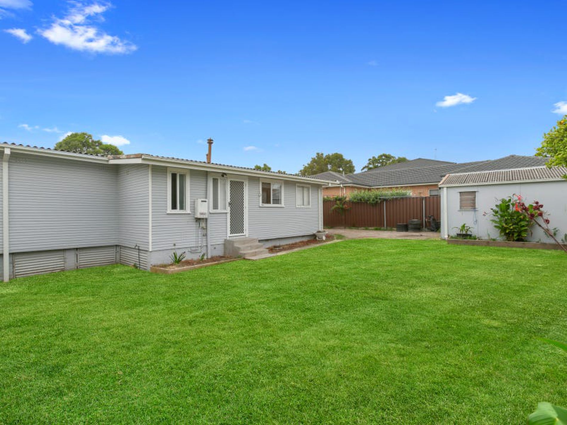 5 Humphreys Avenue, Casula