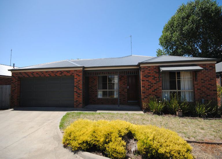 2 / 28 Oswald Street, Portland