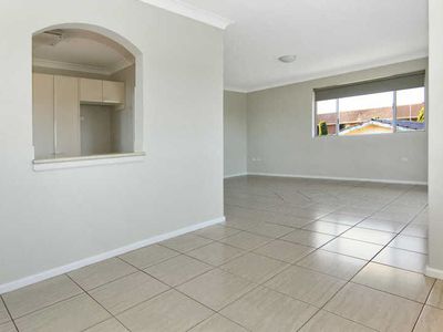 3 / 27 Point Road, Tuncurry