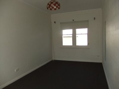87 Bay Road, Mount Gambier