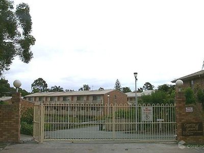 7 / 8 Briggs Road, Springwood