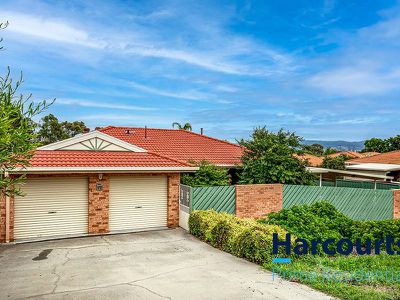 1 / 2 Merri Place, Conder