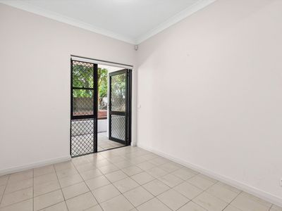 2 / 211a Wigram Road , Forest Lodge