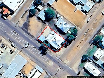 99 CRANE STREET, Longreach