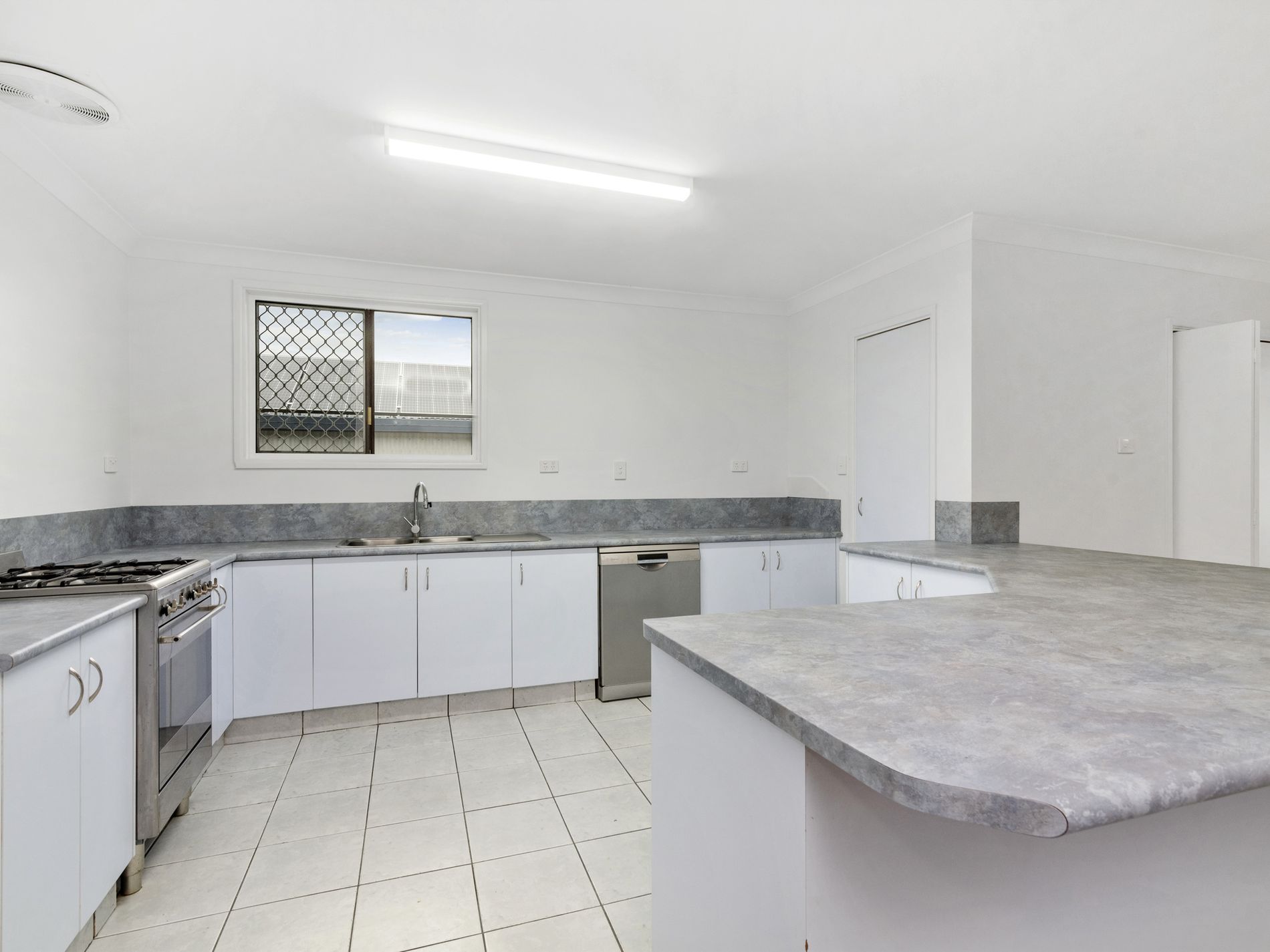 50 Sunset Boulevard, Tweed Heads West