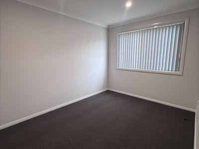 2 / 66 Rowland Avenue, Wollongong