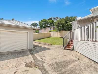 1 / 49 Matthews Street, Wollongong