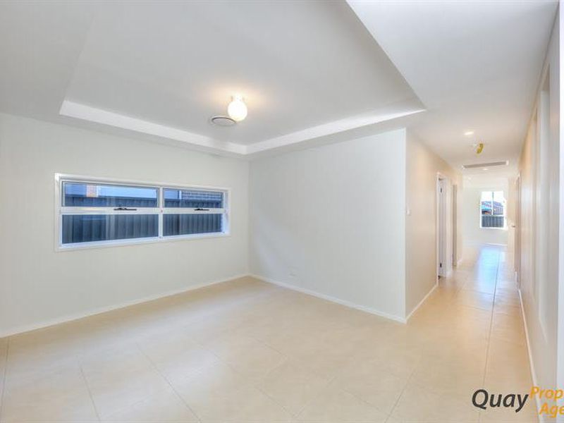 30 Hollows Dr, Oran Park