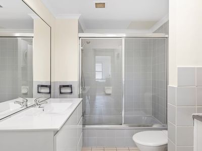 7 / 22 Carr Street, St Lucia