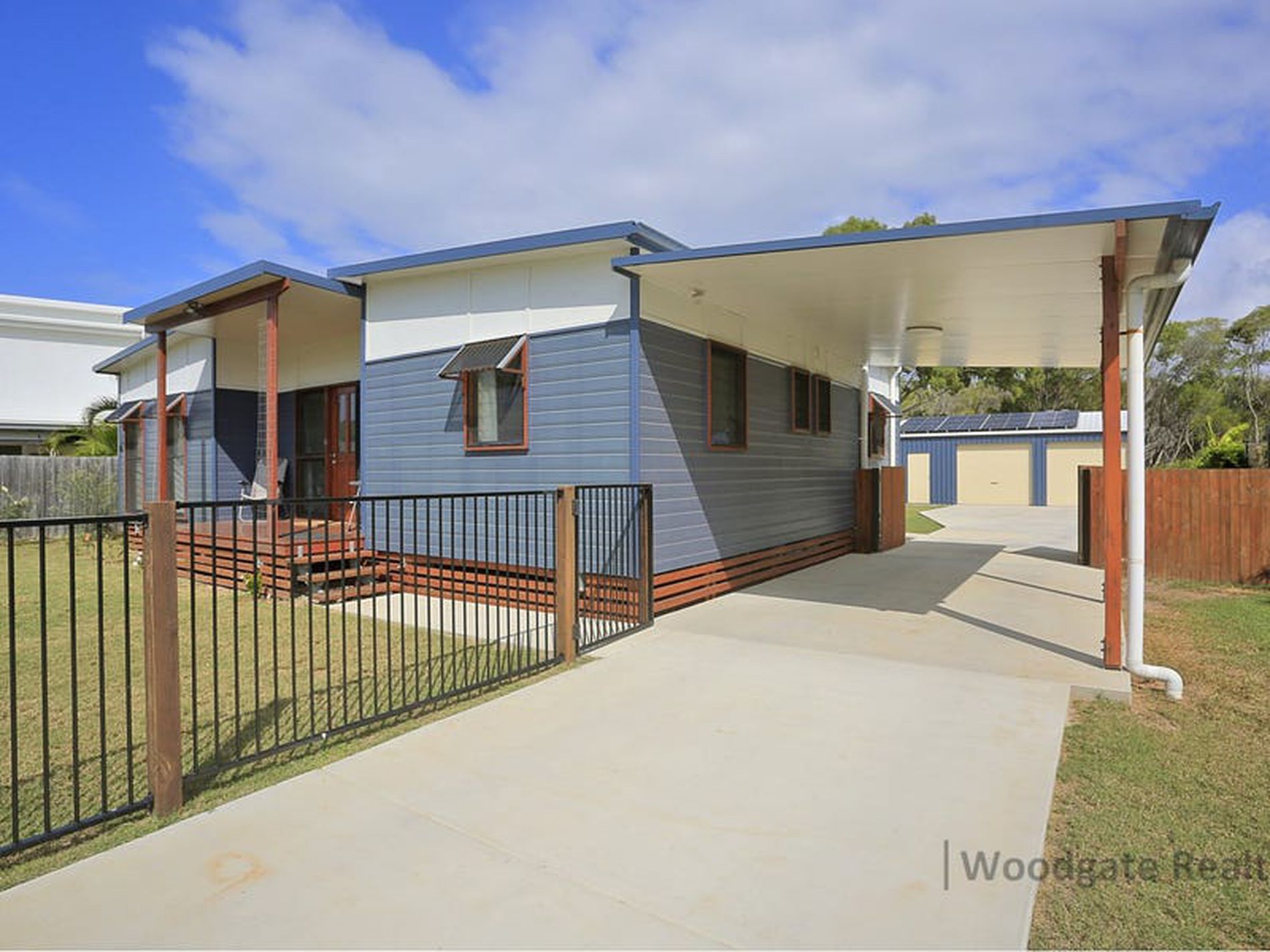 33 Mackerel St, Woodgate