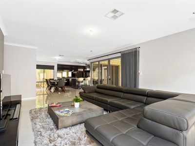 31 Pexton Drive, South Guildford