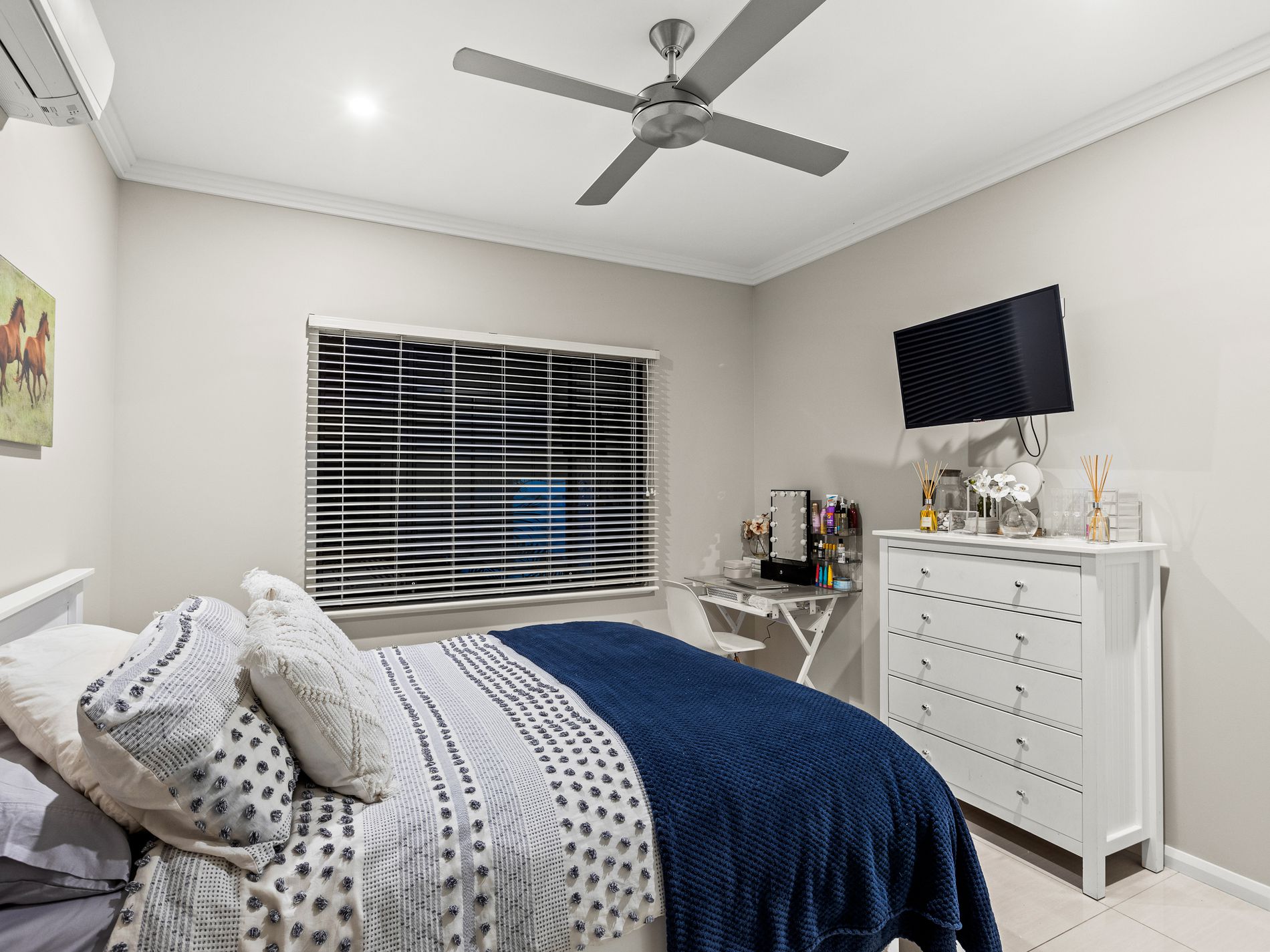 6 Hatoyama View, Bilingurr