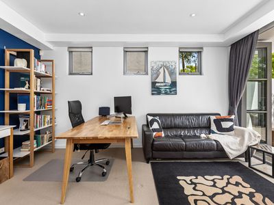 1 / 111 Summers Street, Perth