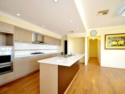 194 Castlewood Parkway, Southern River