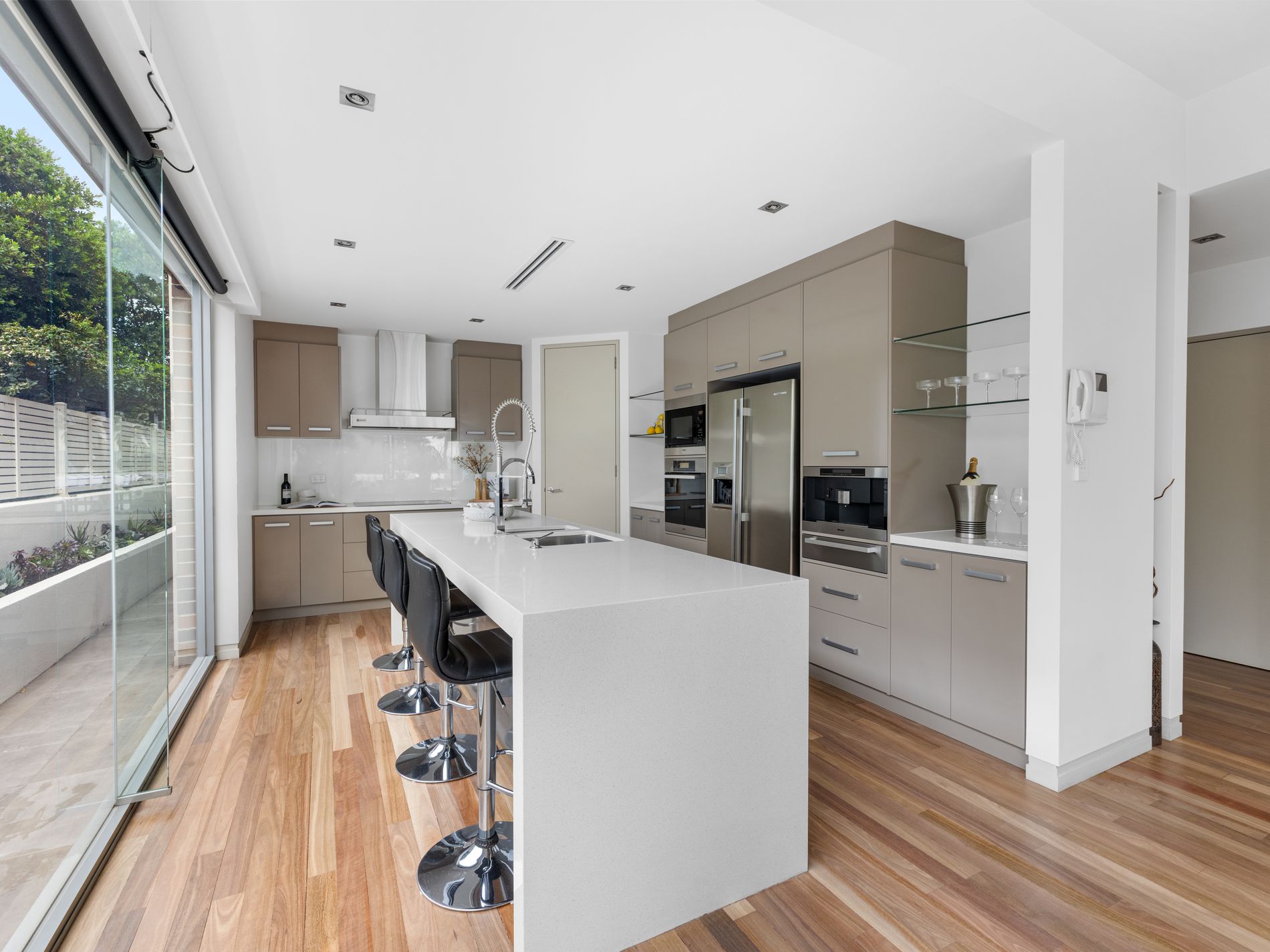 2 / 261 Nelson Place, Williamstown