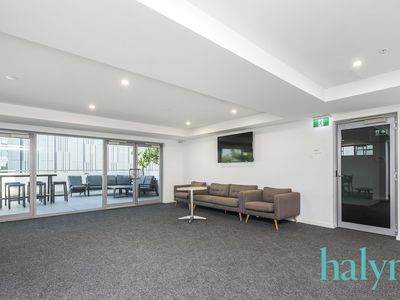 10 / 33 Newcastle Street, Perth