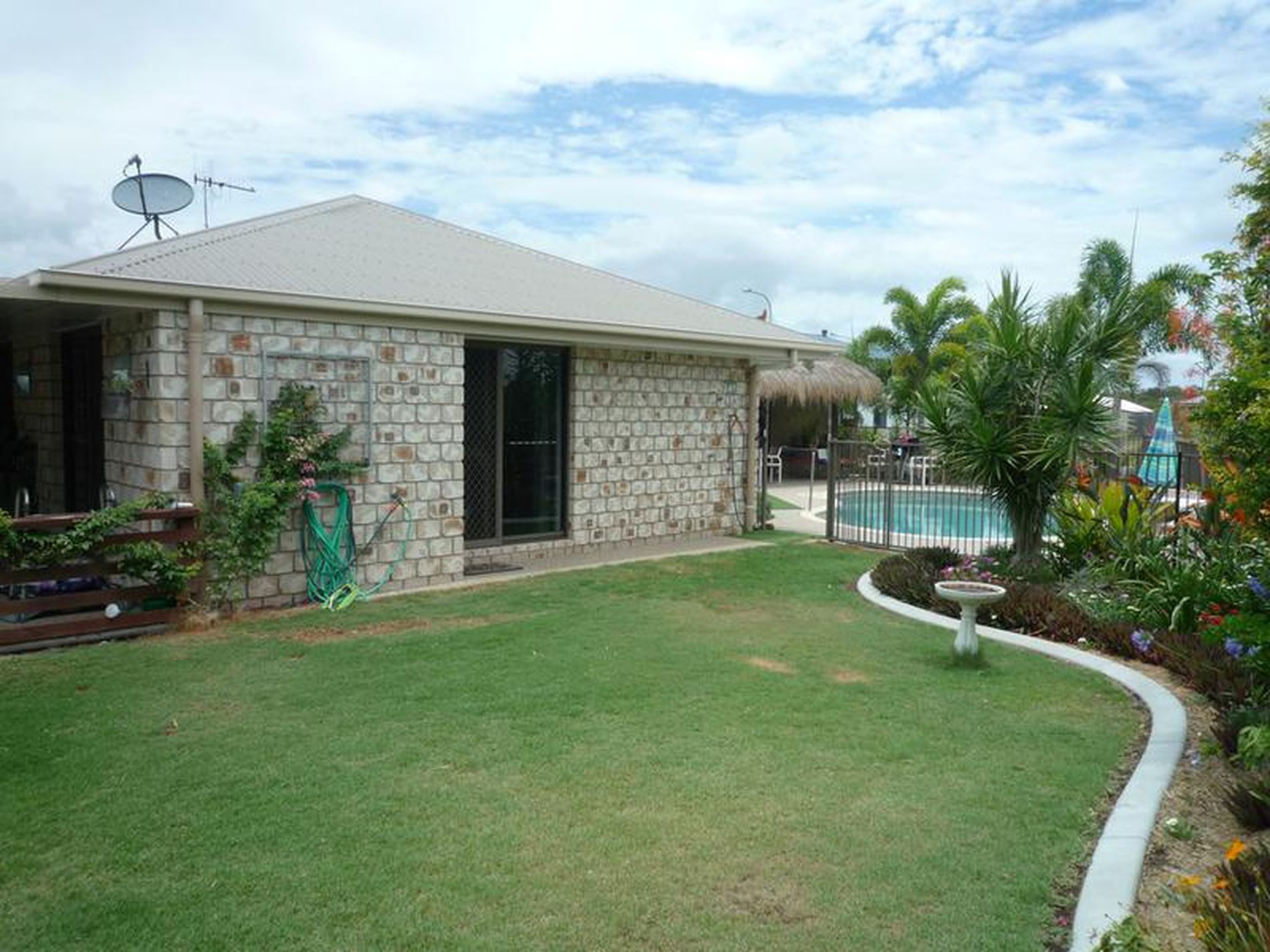 2 Honeyeater Ct, Woodgate