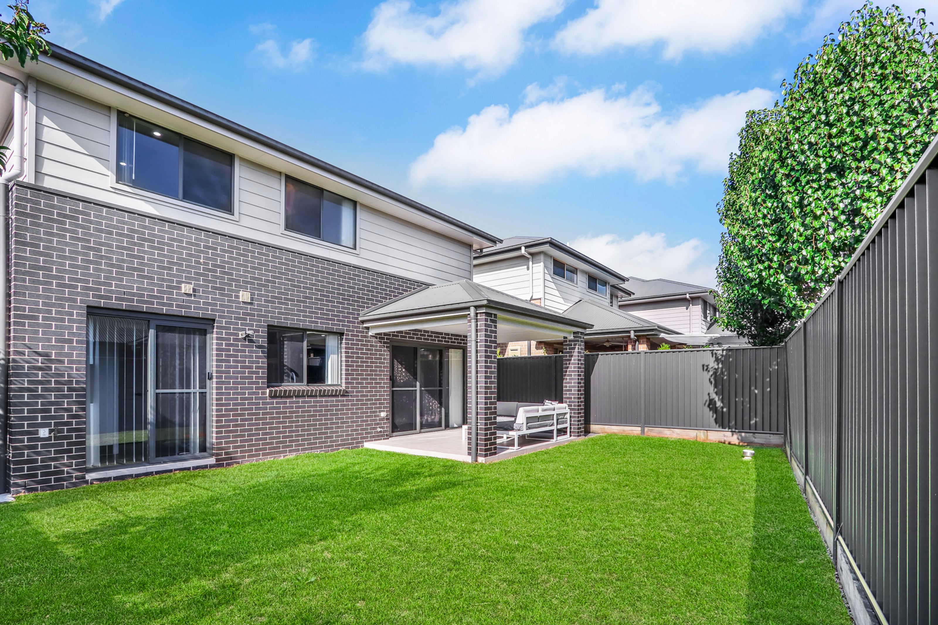 7 Barrow Circuit, JORDAN SPRINGS