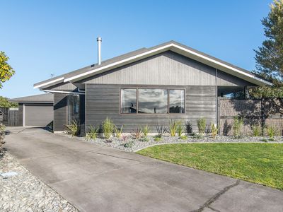 12 St James Court, Paraparaumu