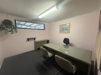 27 CROWN STREET, Tamworth