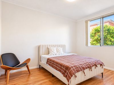 4 / 52 The Crescent, Dee Why