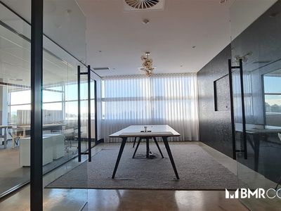 16/26 ipswich, Fyshwick