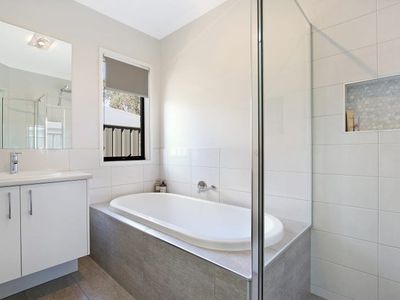 46 Riverboat Dr, Thurgoona