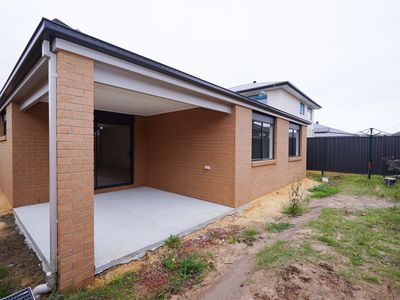 77 Dalmatian Street, Cranbourne East