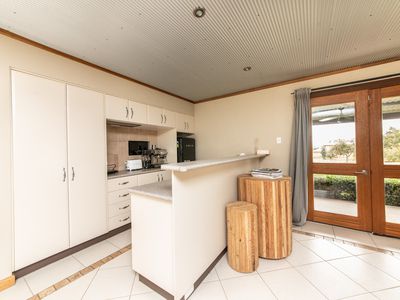 6R Harefield Road, Dubbo