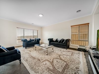 4 Outrigger Court, Point Cook