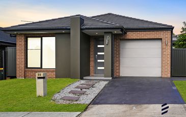 35 Crowley Boulevard, Claymore