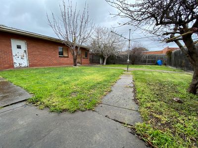 5  Fourth Avenue , Hoppers Crossing