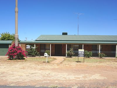 2 White Street, West Wyalong